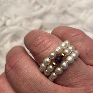 Freshwater pearl ring with gold and amethyst